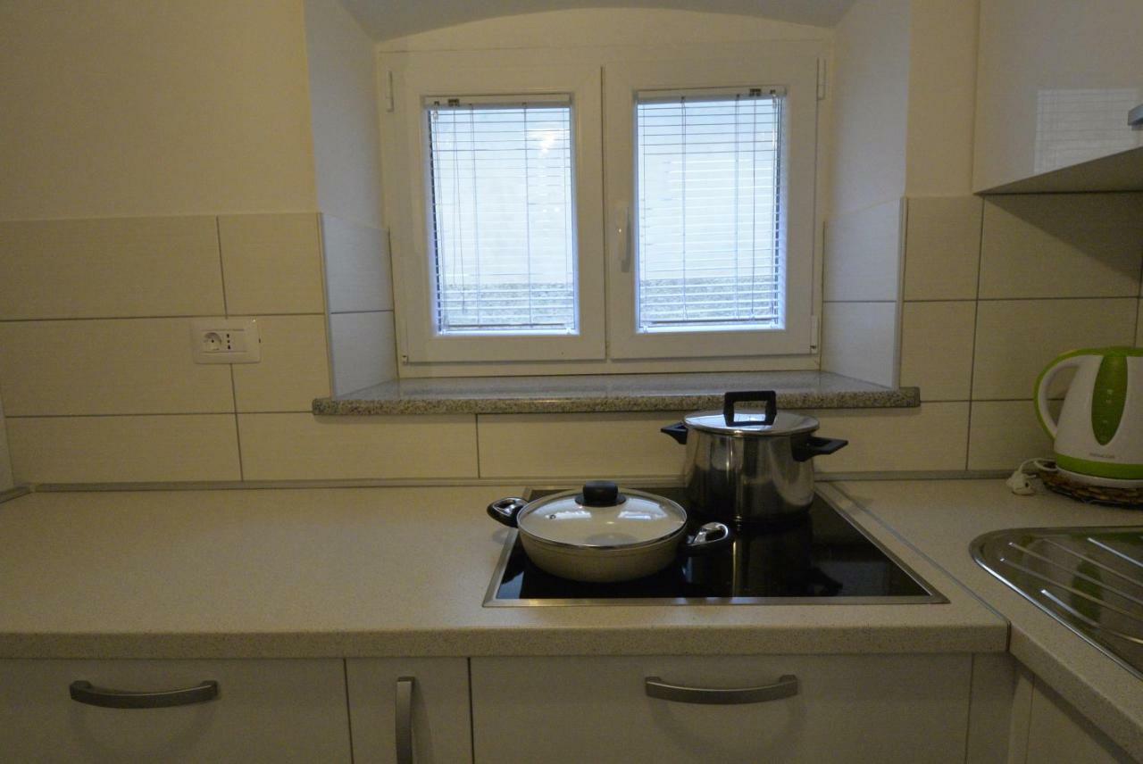קרס Apartments And Rooms Oliva מראה חיצוני תמונה