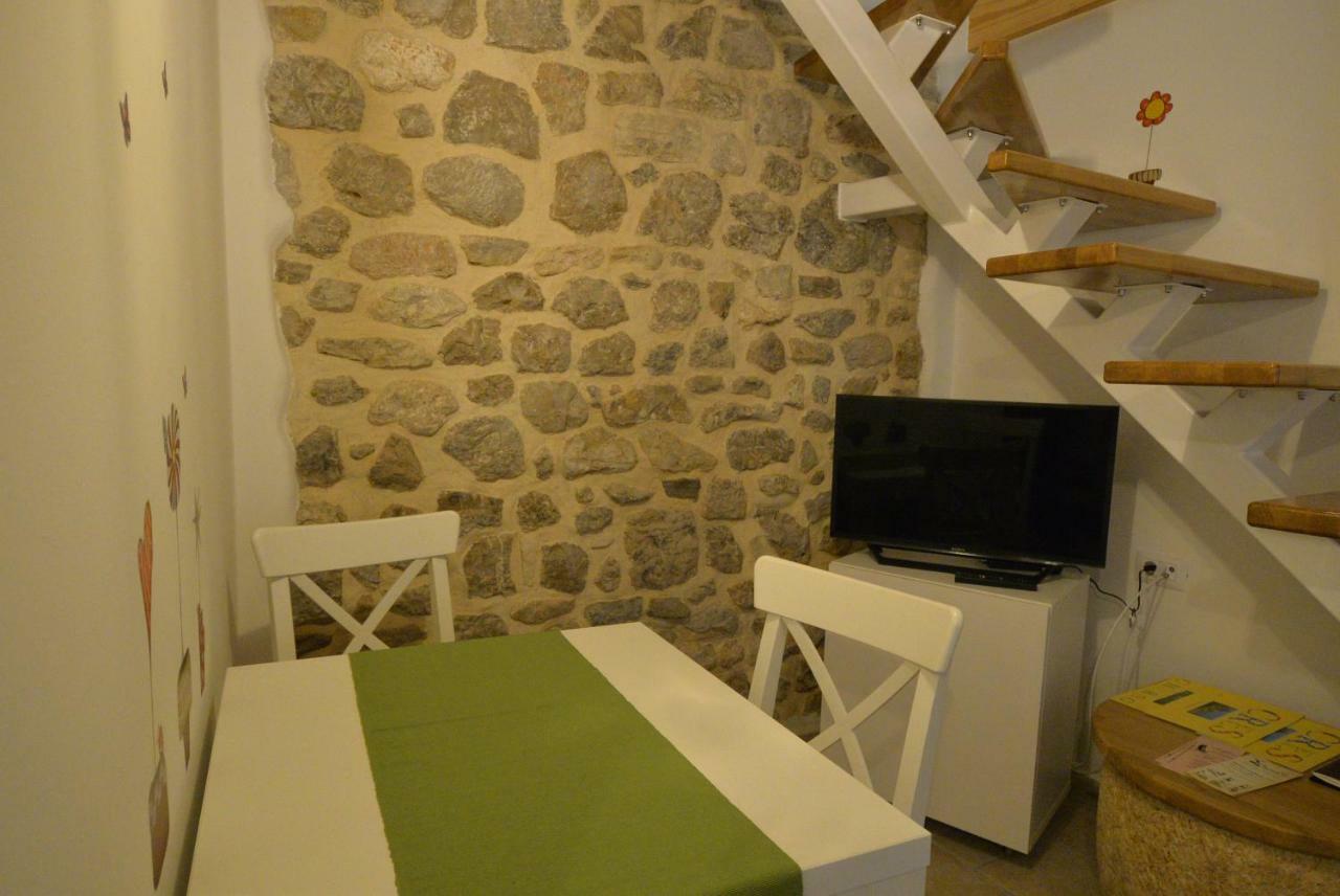 קרס Apartments And Rooms Oliva מראה חיצוני תמונה